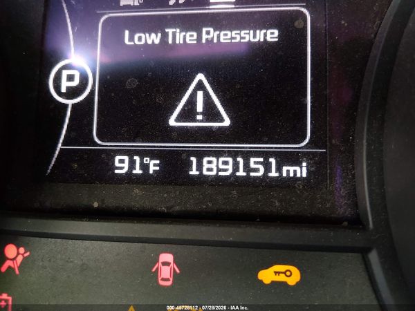 2017 KIA SEDONA LX