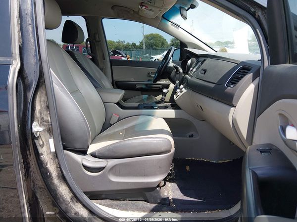 2017 KIA SEDONA LX