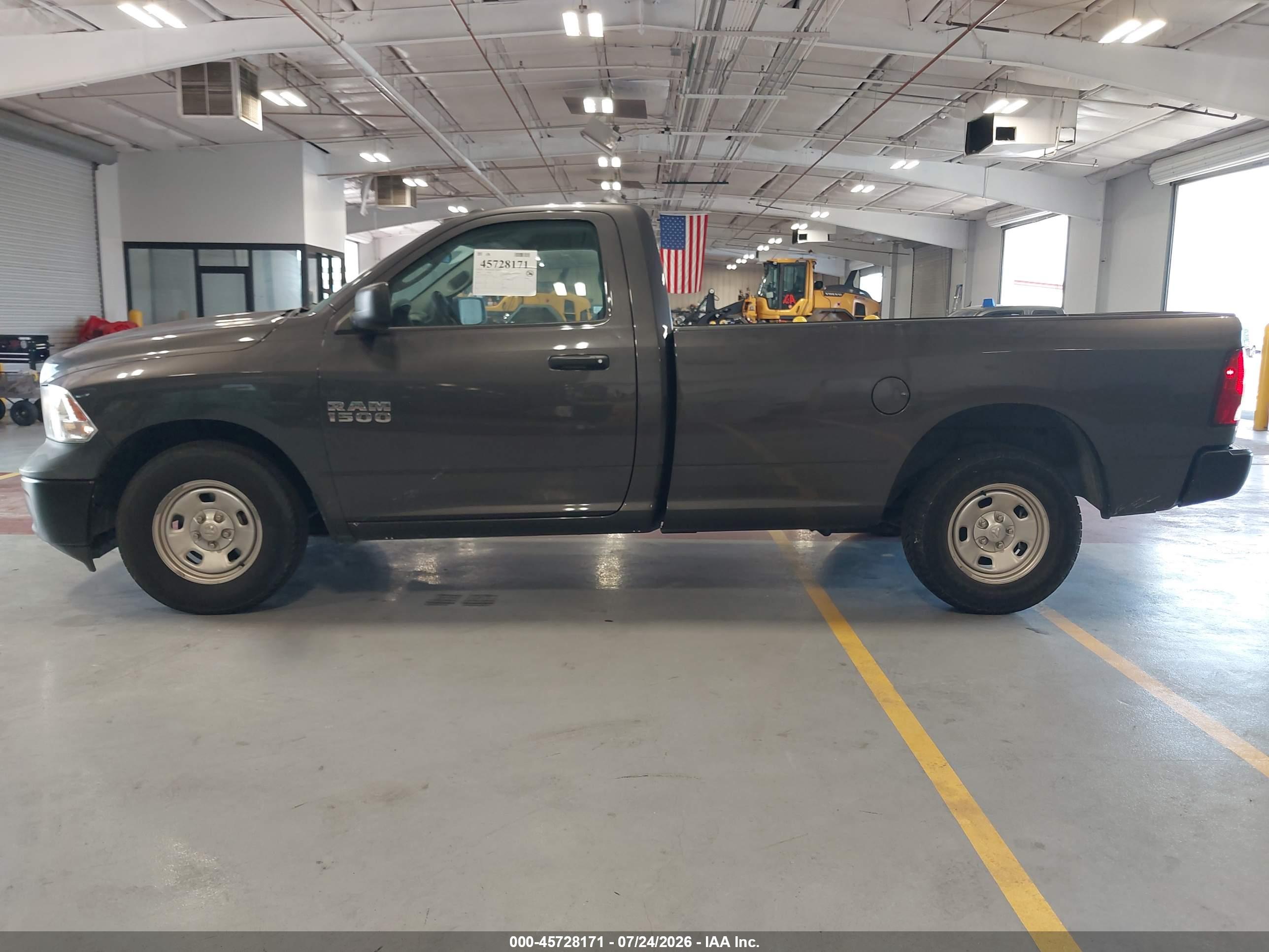 2018 RAM 1500 TRADESMAN  4X2 8' BOX