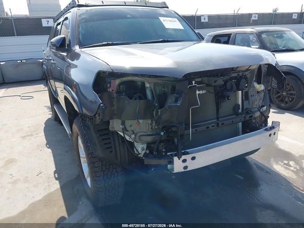 2022 TOYOTA 4RUNNER SR5 PREMIUM