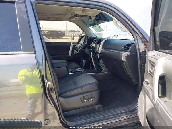 2022 TOYOTA 4RUNNER SR5 PREMIUM