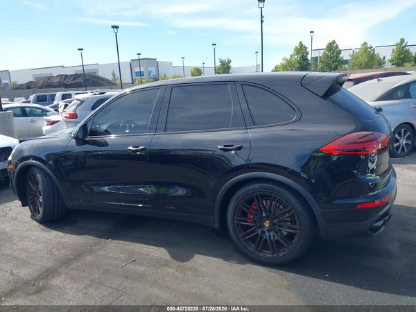 2016 PORSCHE CAYENNE TURBO/TURBO S