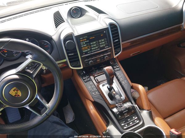 2016 PORSCHE CAYENNE TURBO/TURBO S