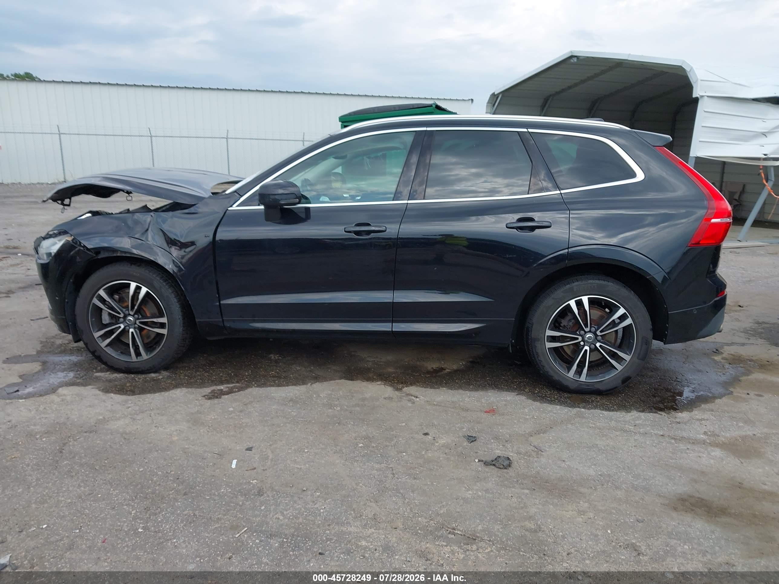 2018 VOLVO XC60 T6 MOMENTUM