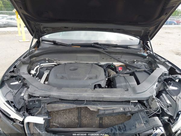 2018 VOLVO XC60 T6 MOMENTUM