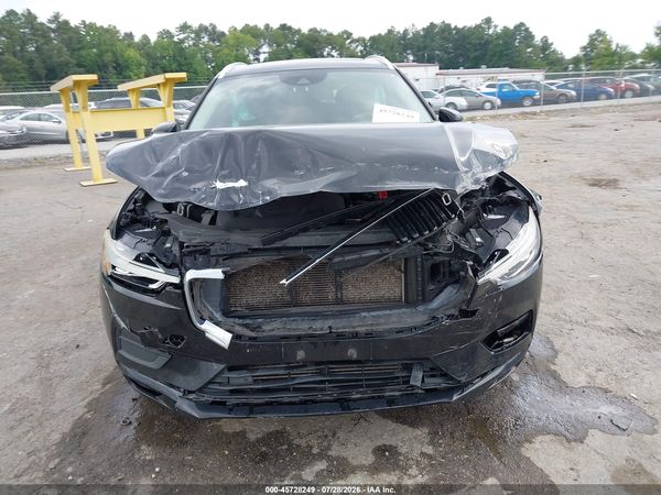 2018 VOLVO XC60 T6 MOMENTUM