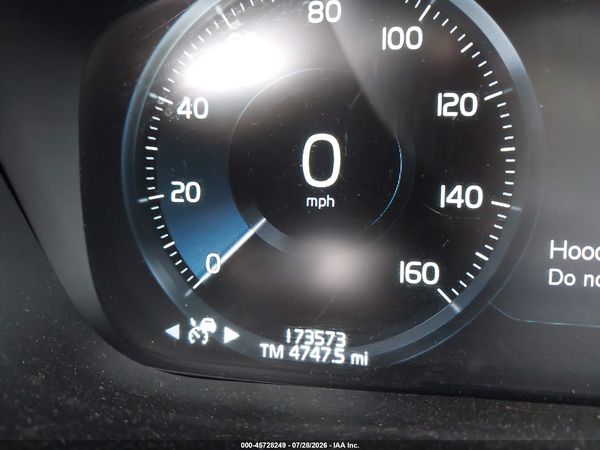 2018 VOLVO XC60 T6 MOMENTUM