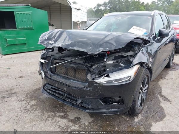 2018 VOLVO XC60 T6 MOMENTUM