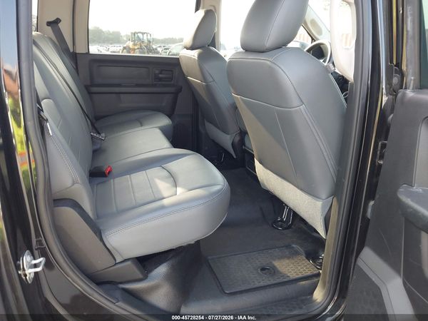 2016 RAM 2500 TRADESMAN — I8
