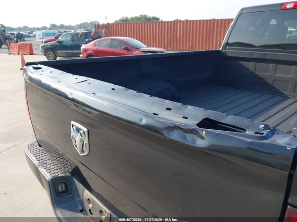 2016 RAM 2500 TRADESMAN — I71
