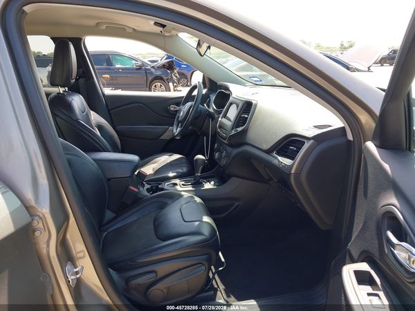 2019 JEEP CHEROKEE LATITUDE PLUS FWD