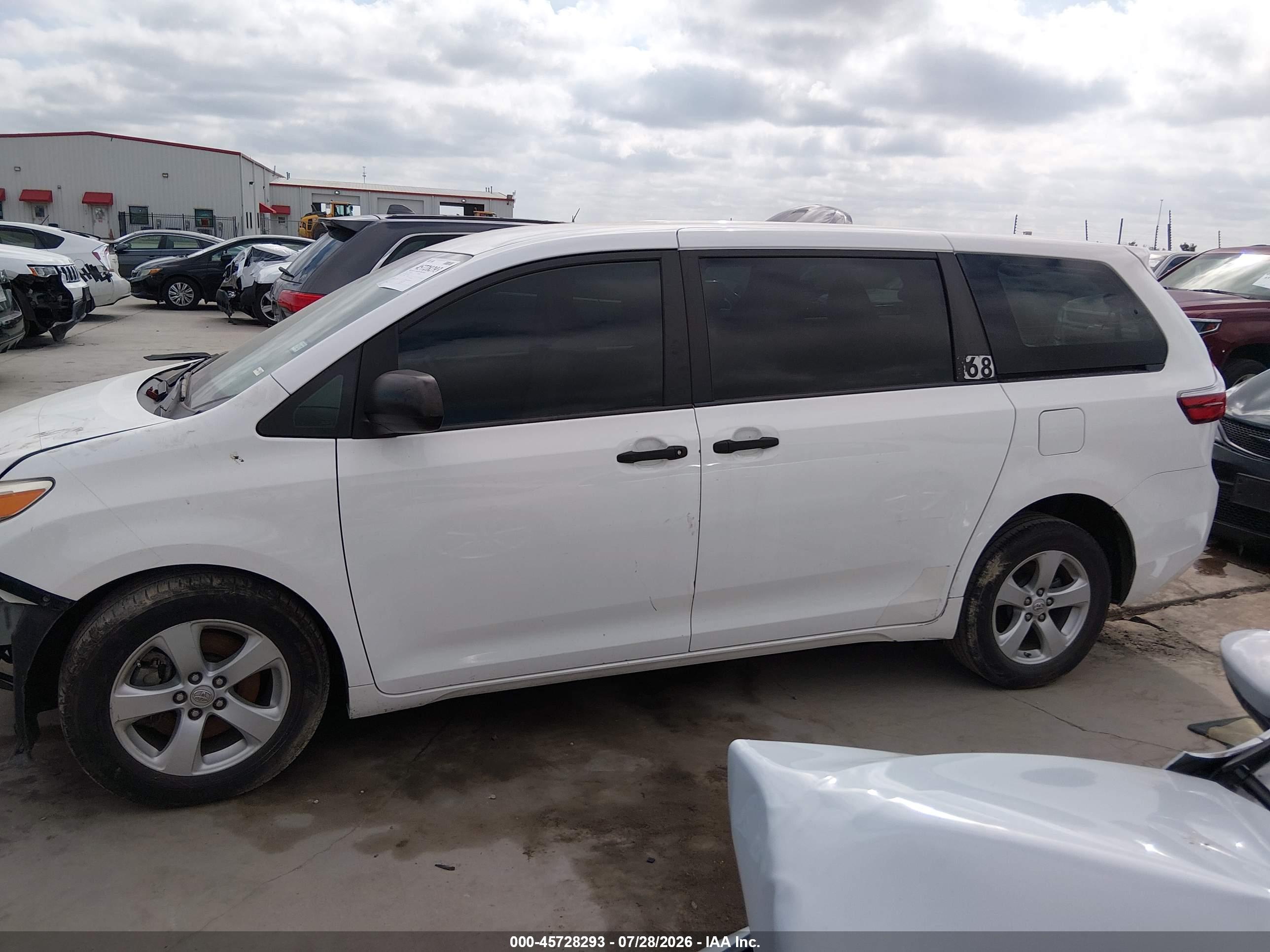 2017 TOYOTA SIENNA L 7 PASSENGER