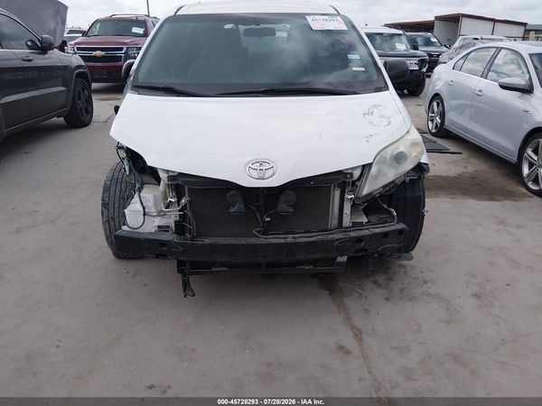 2017 TOYOTA SIENNA L 7 PASSENGER