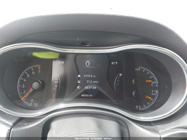 2019 JEEP GRAND CHEROKEE LAREDO E 4X4