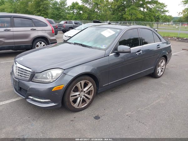 2014 MERCEDES-BENZ C 300 LUXURY 4MATIC