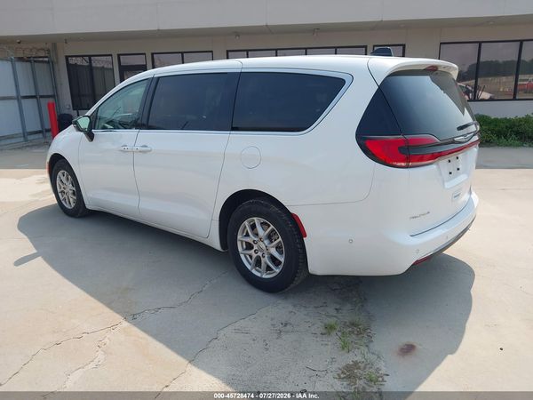 2024 CHRYSLER PACIFICA TOURING L — I3
