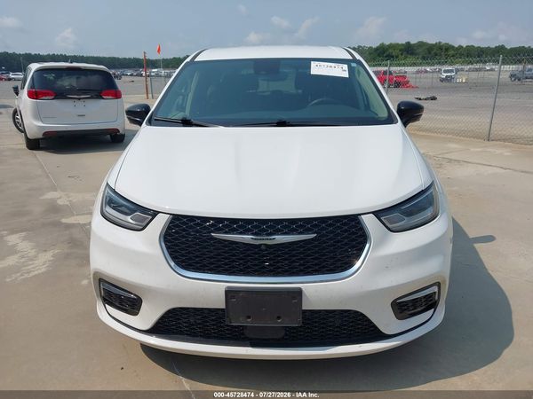 2024 CHRYSLER PACIFICA TOURING L — I115