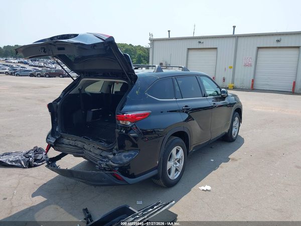 2022 TOYOTA HIGHLANDER L