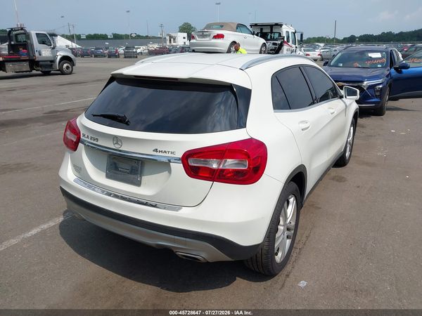 2015 MERCEDES-BENZ GLA 250 4MATIC