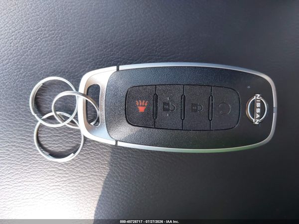 2025 NISSAN KICKS SR INTELLIGENT AWD — I11