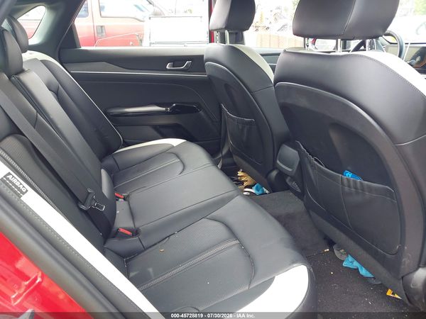 2026 KIA K5 GT-LINE AWD — I8
