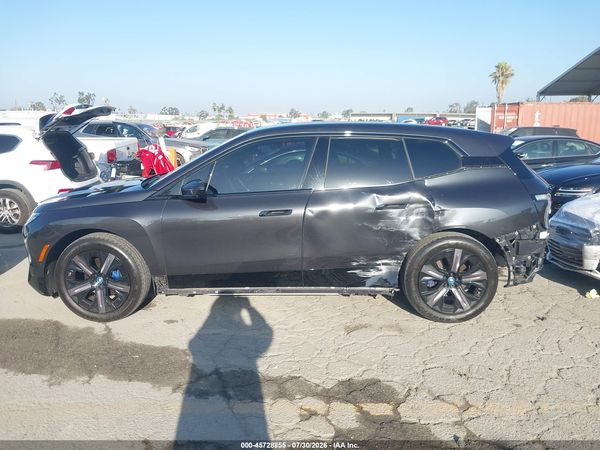 2025 BMW IX XDRIVE50