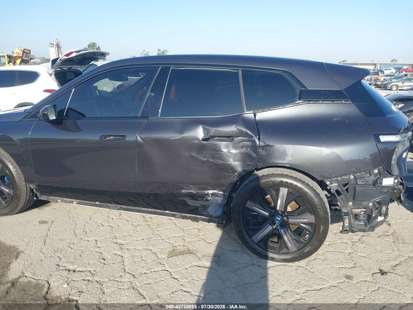 2025 BMW IX XDRIVE50