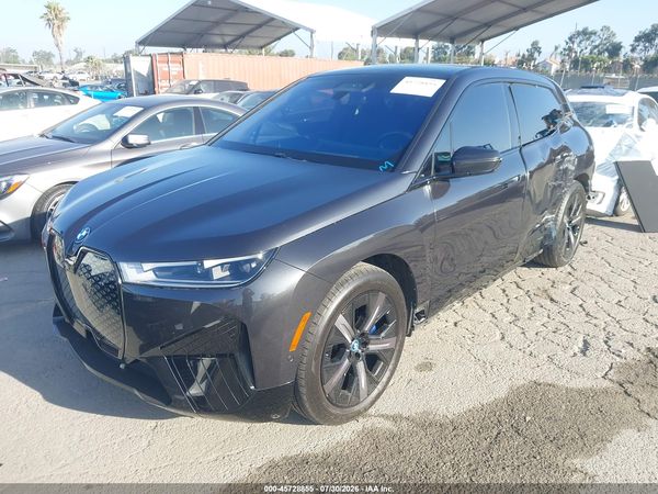 2025 BMW IX XDRIVE50
