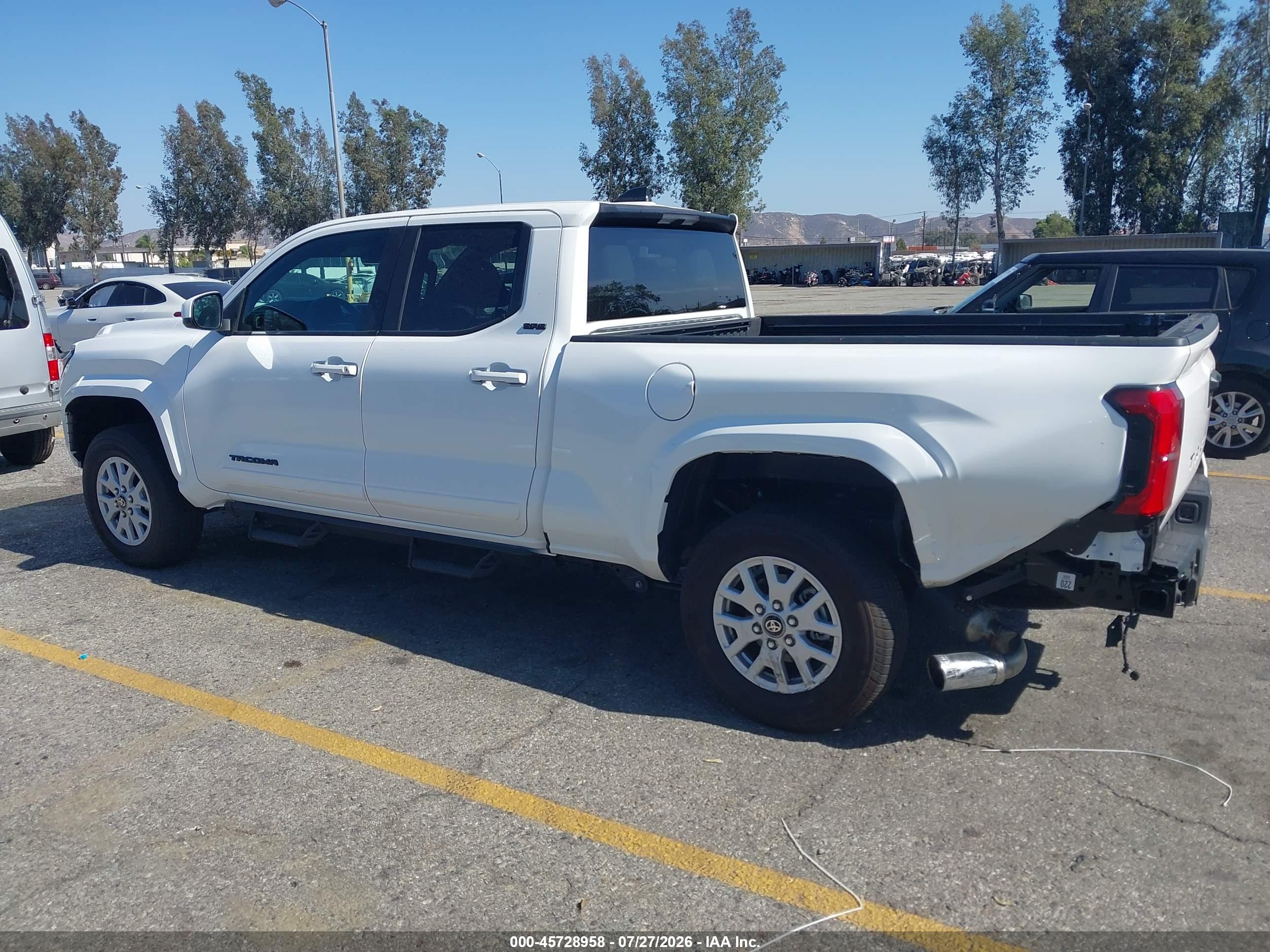 2025 TOYOTA TACOMA SR5