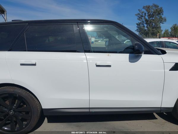 2025 LAND ROVER RANGE ROVER SPORT P360 SE