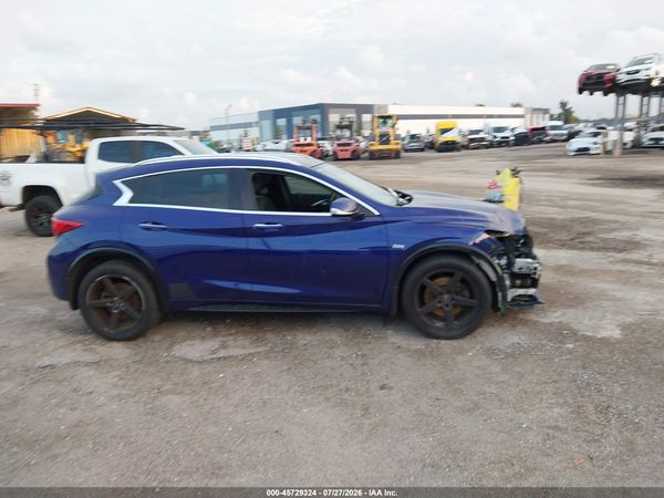 2017 INFINITI QX30 PREMIUM