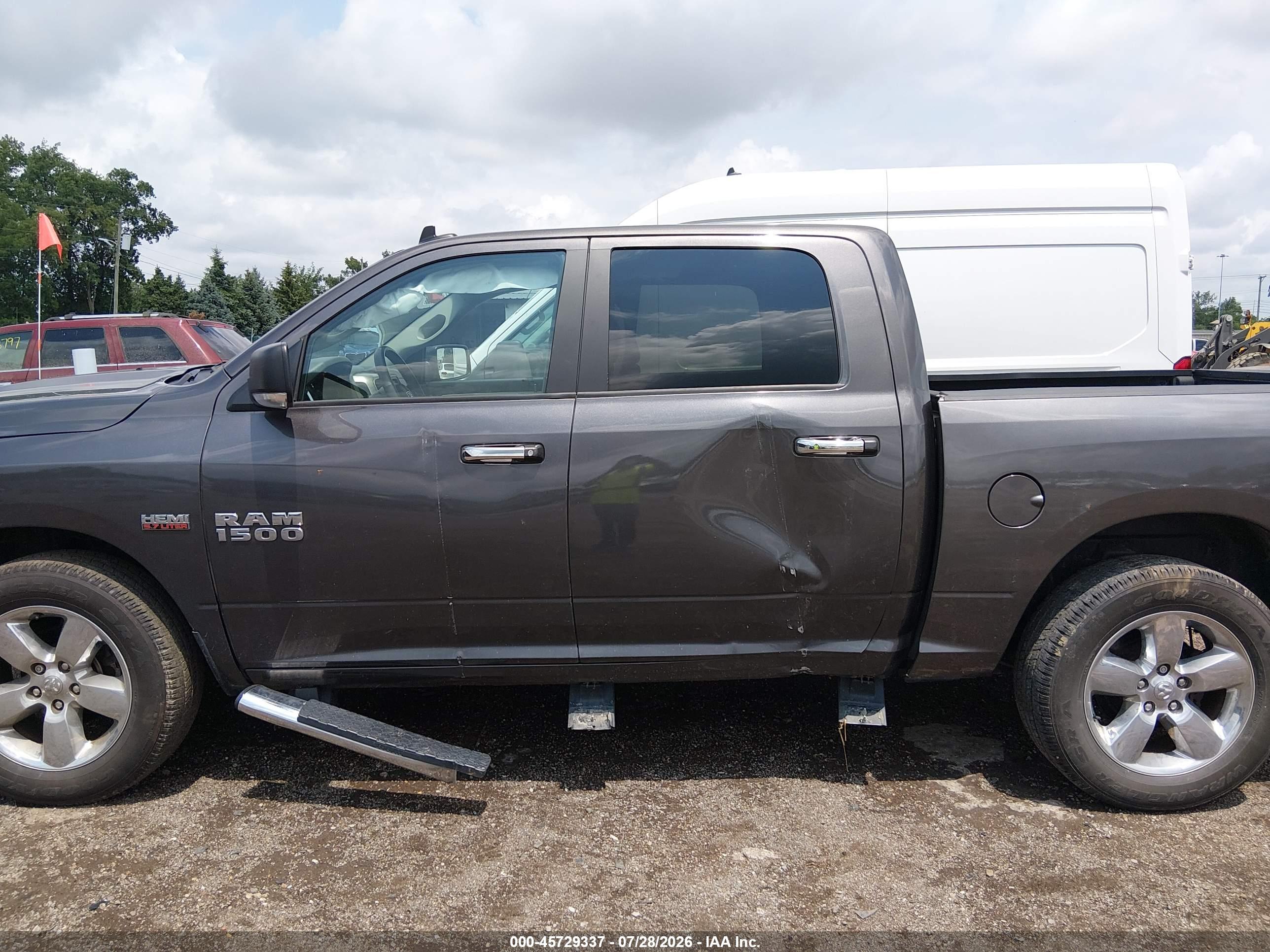 2016 RAM 1500 BIG HORN