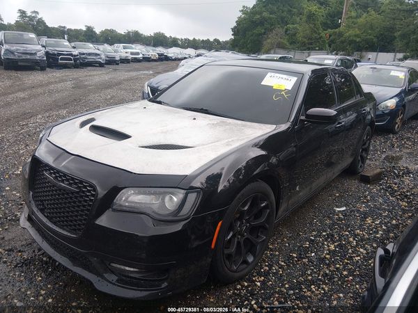 2020 CHRYSLER 300 — I2