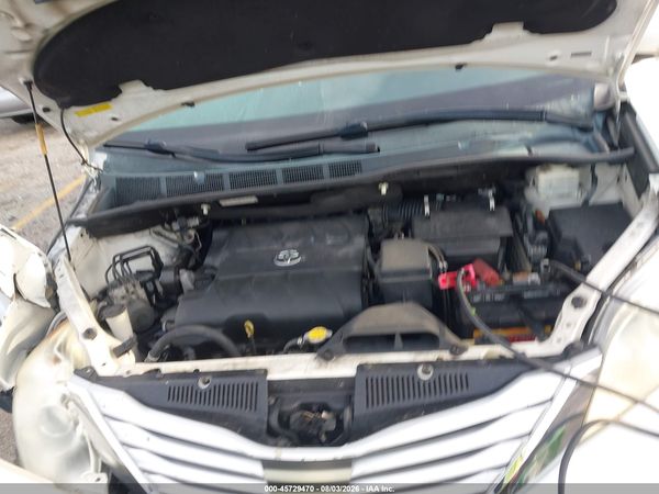 2014 TOYOTA SIENNA LIMITED V6 7 PASSENGER