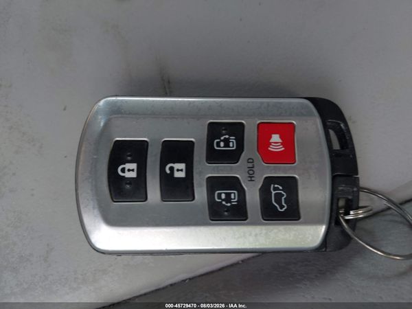 2014 TOYOTA SIENNA LIMITED V6 7 PASSENGER