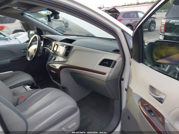 2014 TOYOTA SIENNA LIMITED V6 7 PASSENGER