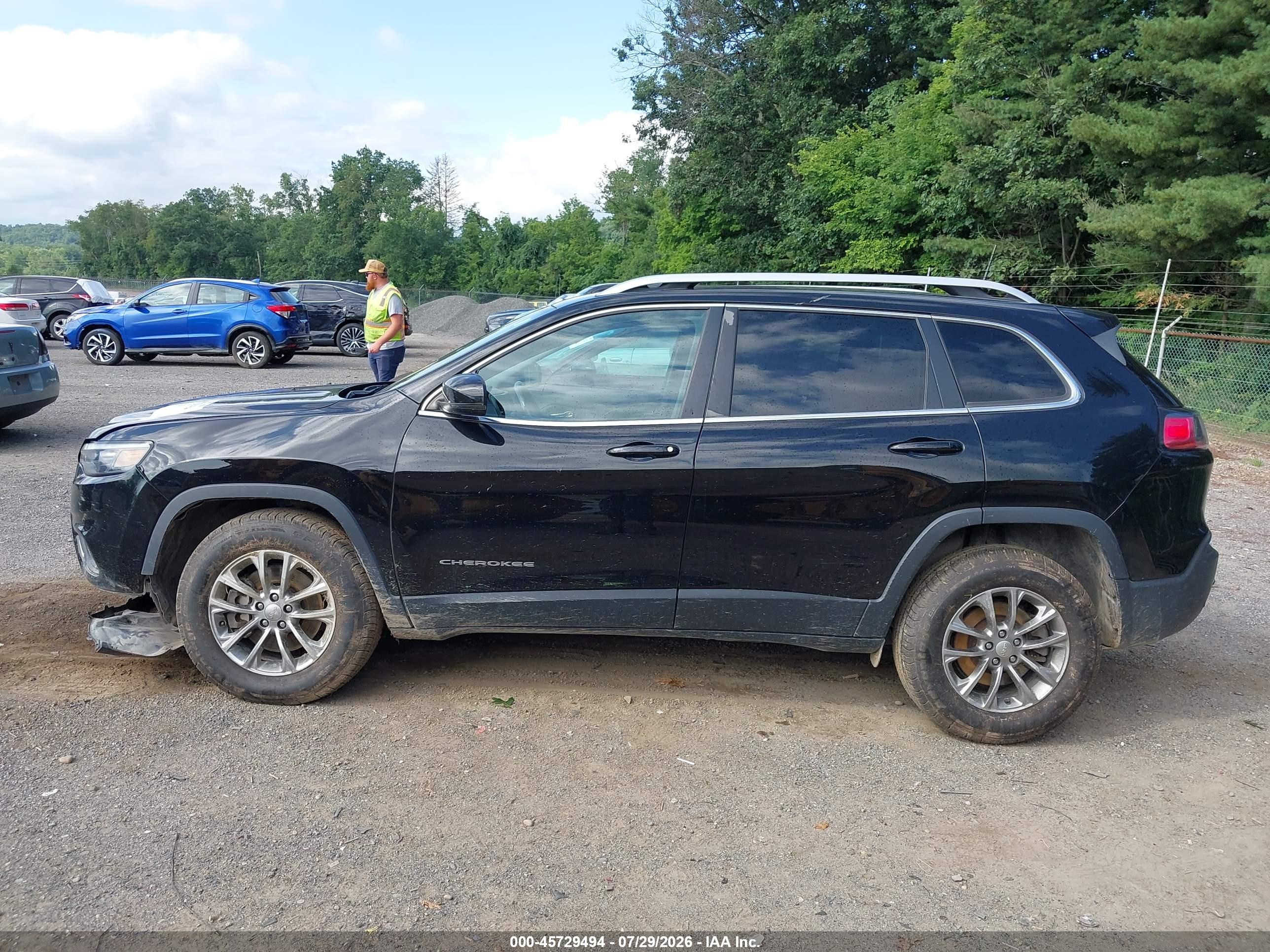 2019 JEEP CHEROKEE LATITUDE PLUS 4X4