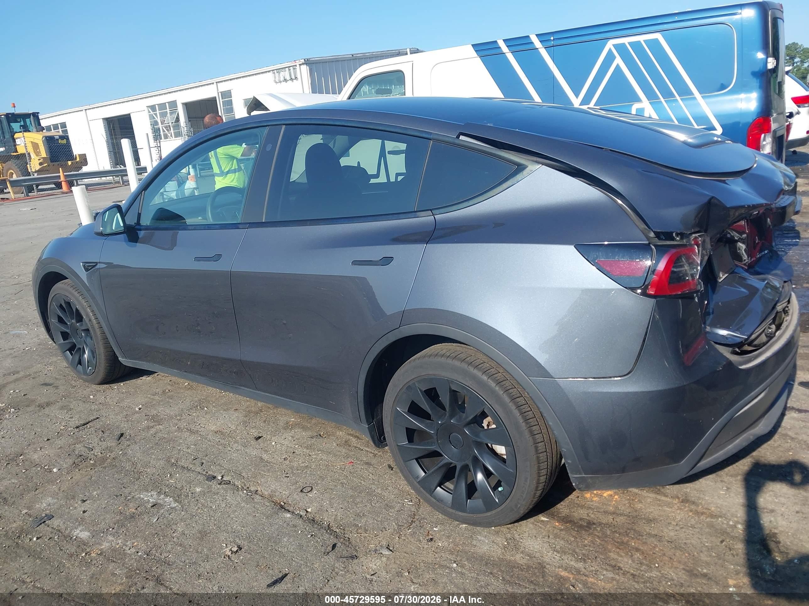 2023 TESLA MODEL Y