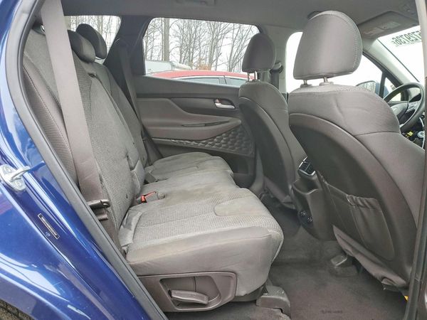 2019 HYUNDAI SANTA FE SE