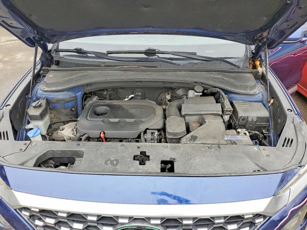 2019 HYUNDAI SANTA FE SE