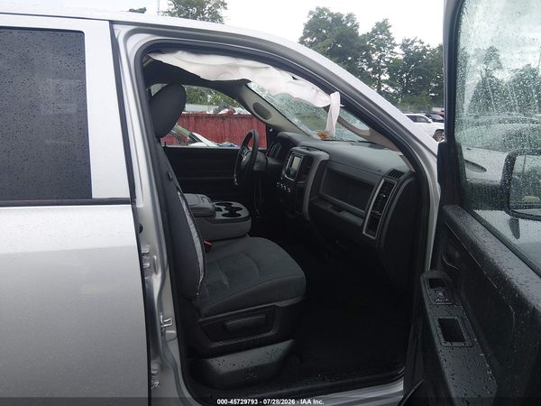 2018 RAM 1500 EXPRESS  4X4 6'4 BOX