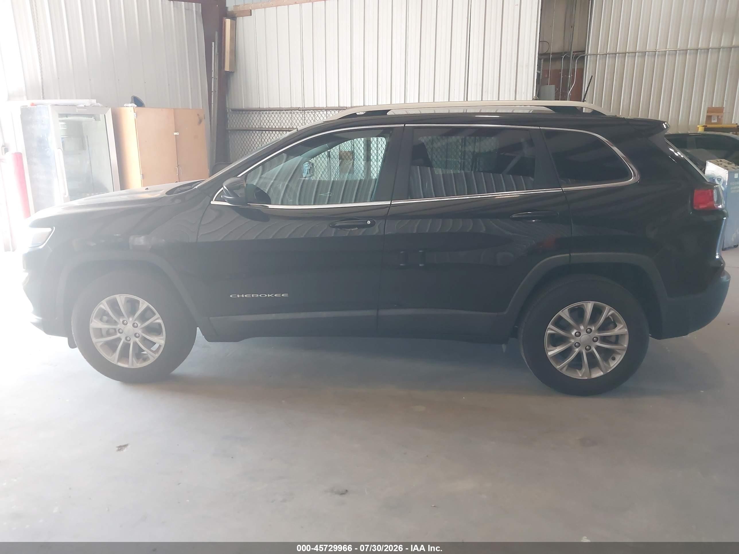 2019 JEEP CHEROKEE LATITUDE 4X4