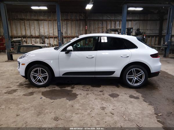 2018 PORSCHE MACAN
