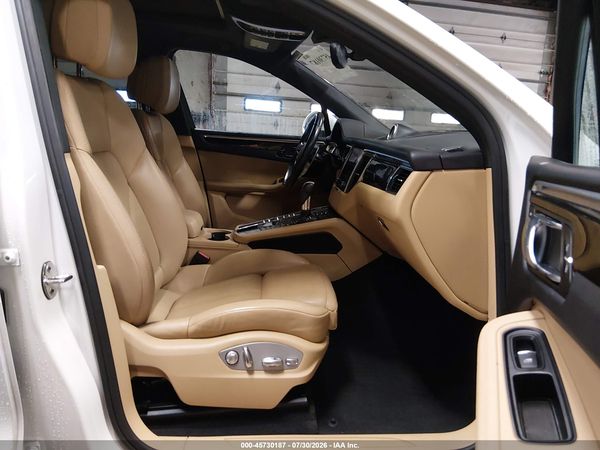 2018 PORSCHE MACAN