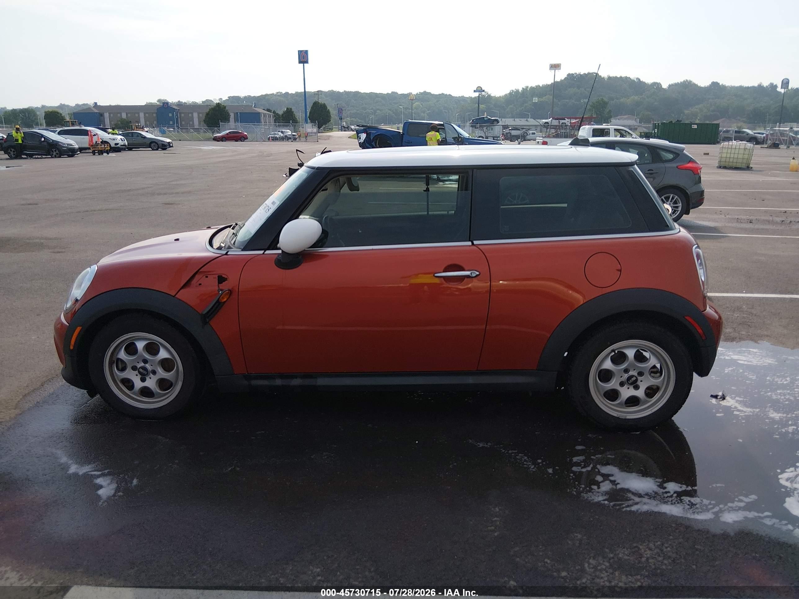 2013 MINI HARDTOP COOPER