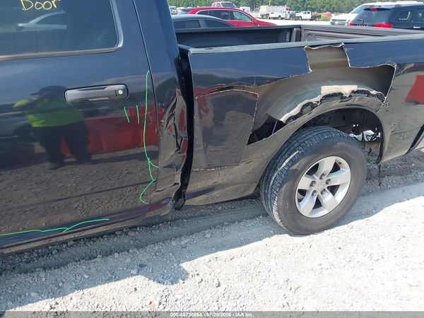 2017 RAM 1500 EXPRESS  4X2 6'4 BOX