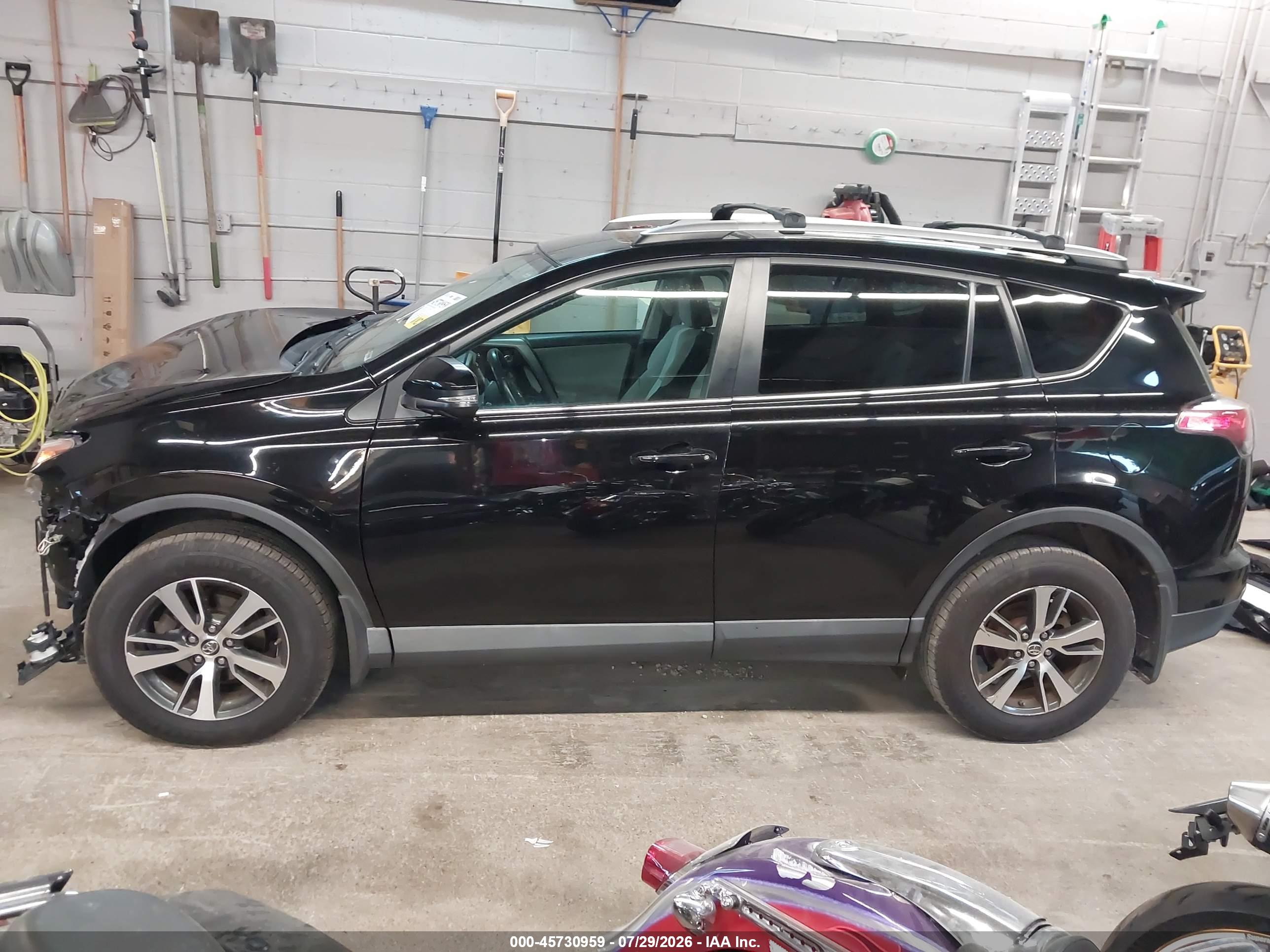 2016 TOYOTA RAV4 XLE