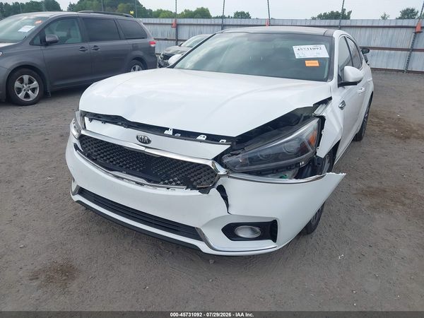 2018 KIA CADENZA PREMIUM