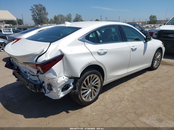 2023 LEXUS ES 300H ULTRA LUXURY
