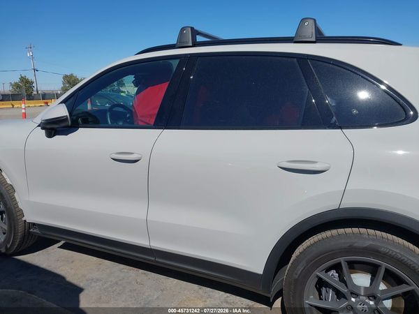 2026 PORSCHE CAYENNE